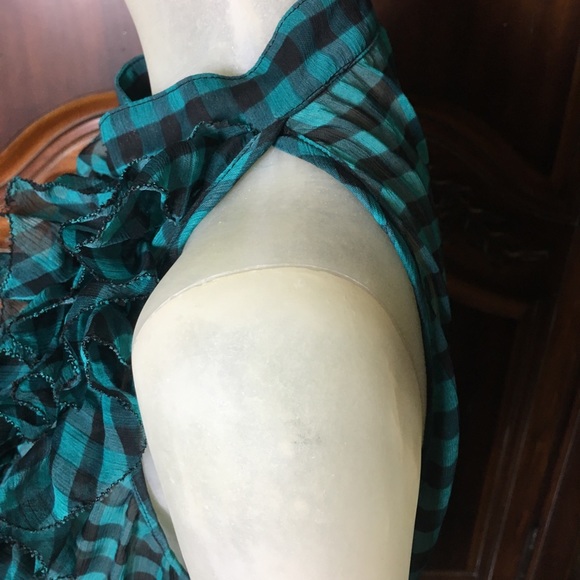 Checkered Ruffled Top - Picture 5 of 8